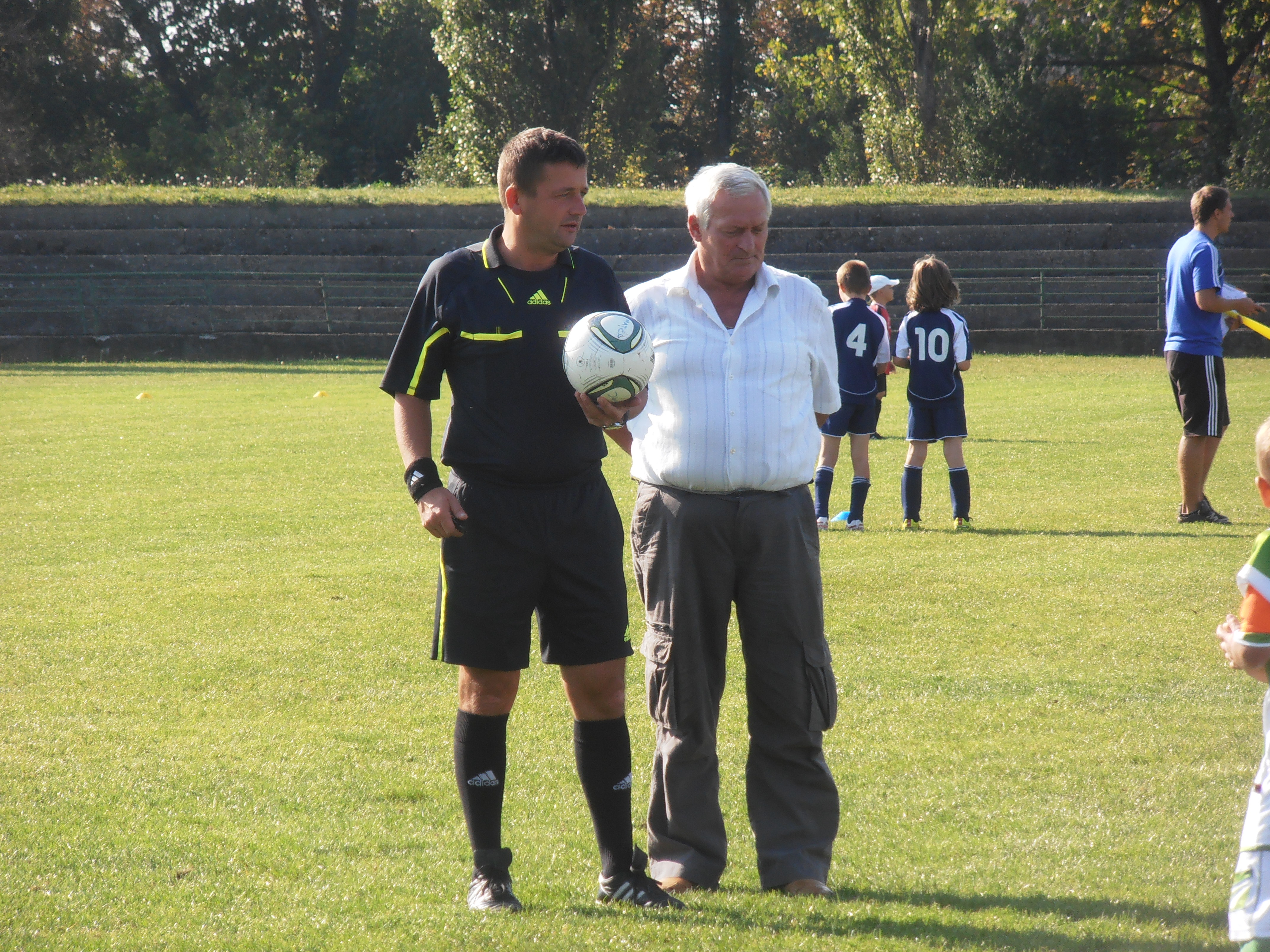 J.Pavlík a Janko Sedramač otvorenie 1.ročníka..JPG